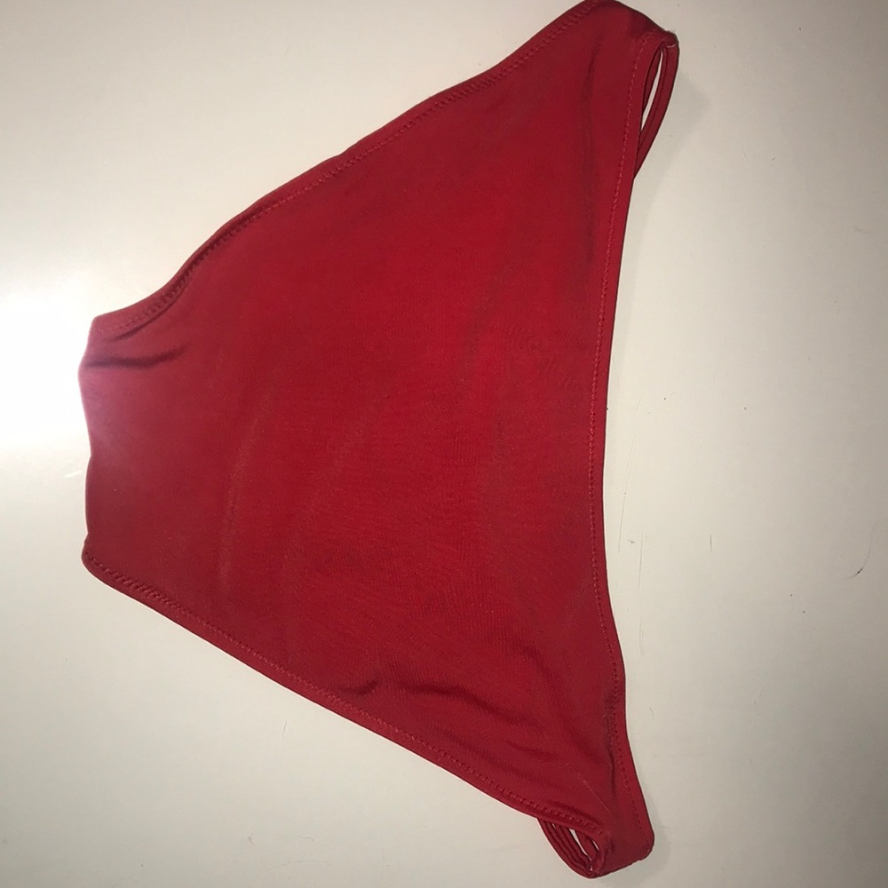 Red bottom - Picture 2 of 2